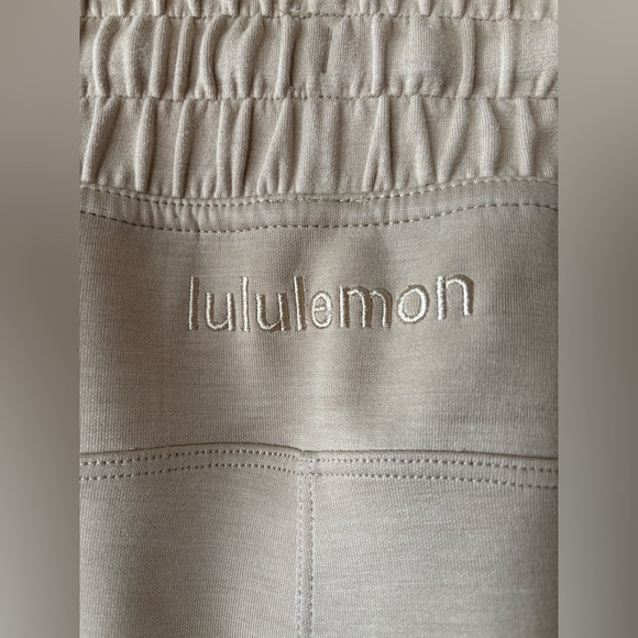 Lululemon Soft Ambitions High Rise Short Size 12 - Picture 6 of 10